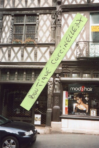 Photo taken rue de - taken,