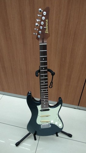 Guitare électrique ibanez - guitare,