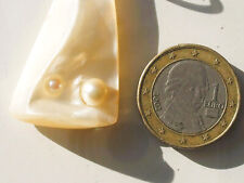 JOLI PENDENTIF ANCIEN 1960/70 en NACRE avec 2 PERLES DE CULTURE et ANNEAU OR 14K