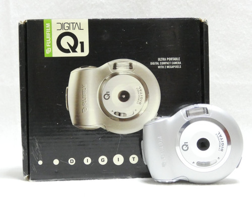 Fujifilm camera digital cm - q1,