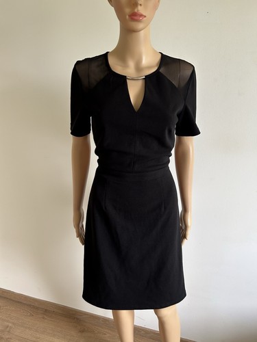 Robe noire manches - manches, courtes