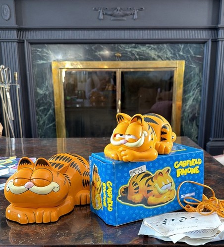 Vintage garfield phones - vintage,
