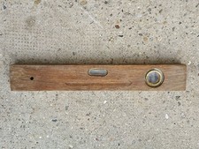 Ancien niveau à bulles en