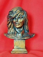 Buste de Mylène Farmer