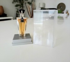 Juste Me De Claude Montana. Eau De Toilette 3 ml. Plein. Boite. Très Bon État. 