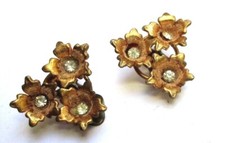 boucles d'oreille clips ancien bijou vintage fleur cristal diamant couleur or 79
