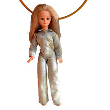 Cathie poupée mannequin Bella avec combinaison lamée