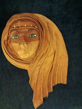 Masque en cuir venant du Maroc