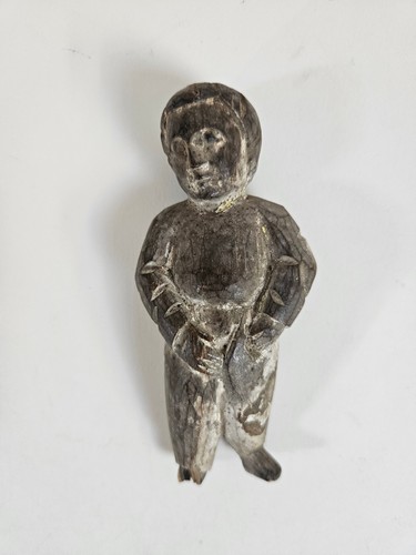 Ancienne sculpture figurant - , un
