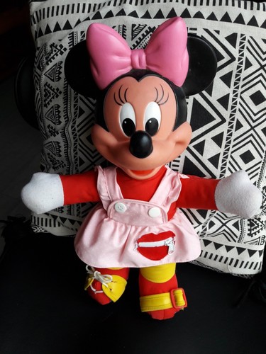 Poupée peluche minnie de - /,