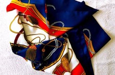 Foulard - Mode Femme -  luxe - Foulard chic - prêt à porte - accessoire femme