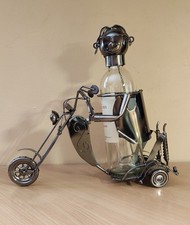 Statuette figurine porte bouteille moto biker en fer forgé