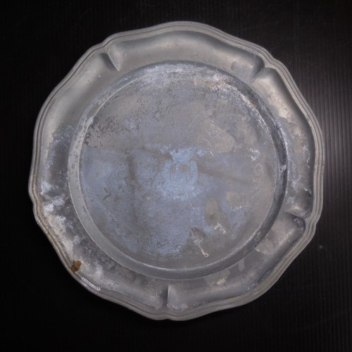 Assiette plate étain hauts - plate,