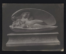 Statue en plâtre de Louise Colet par Jean-Jacques Pradier  Vintage print.  Pho