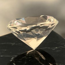 presses papier en cristal forme diamant - Ø 8 cm