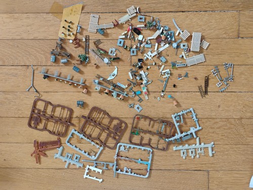 Vrac pièces maquettes - pièces, pr