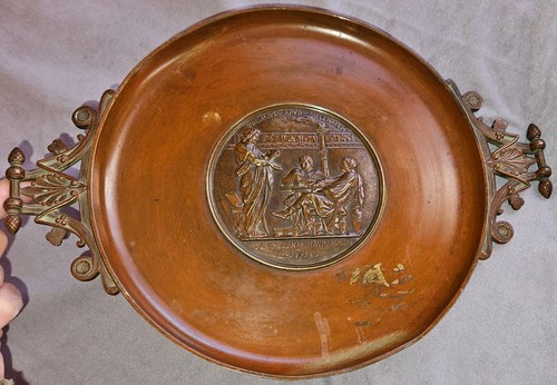 Coupe centre de table - /,
