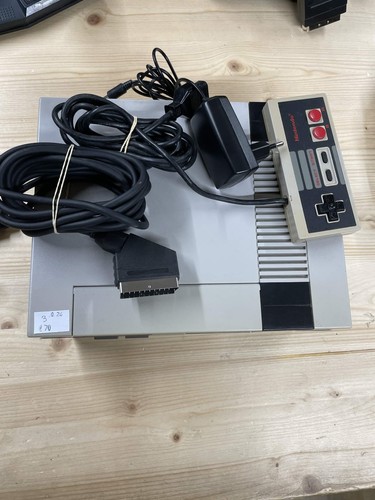 Console nes - console,