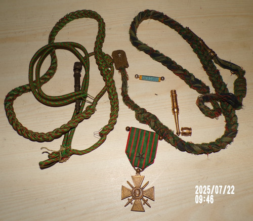 Militaria fourragères - militaria,