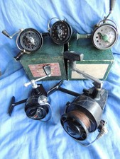 LOT DE CINQ MOULINETS + BOITE MITCHELL PECHE