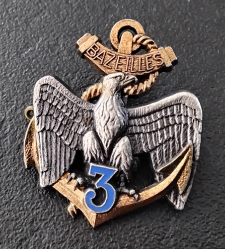Insigne militaire 3ème - insigne,