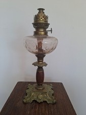 Pied de lampe à pétrole 