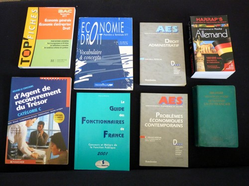 Lot livres scolaires droit - , aes