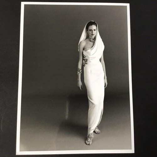 Louis feraud vestale photo - louis,