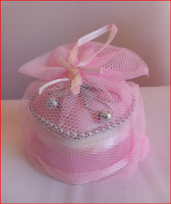 Boîte en forme de cœur rose