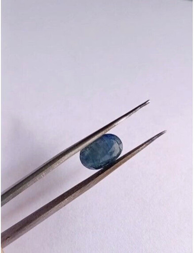 Saphir bleu naturel forme