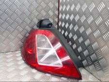 Feu arriere principal gauche