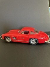Mercedes 300 burago 18 - 300,