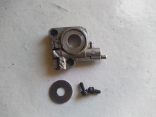 POMPE A HUILE    POUR