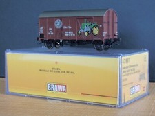 BRAWA REF. 47987 Wagon couvert « STEYR - DIESEL TRAKTOR TYP 80 » ÖBB, époque III