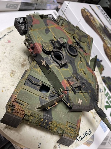 Véhicule fini peint - , leopard