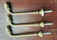 3 portes  EMBRASSES , crochet