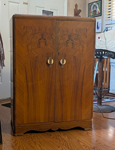 Brown medium wood freestanding - wood,