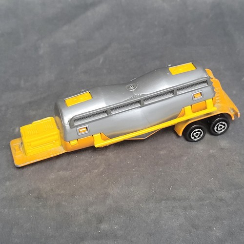 Petite voiture miniature