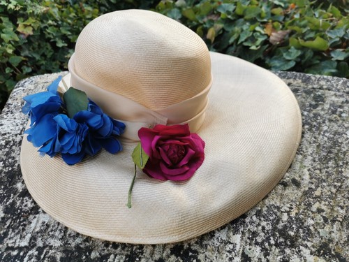Capeline chapeau décoré - , de