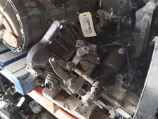 CAMBIO MANUALE Toyota Avensis (T22) Sedan 1.6 16V VVT-i (3ZZFE) 2002 303002D031