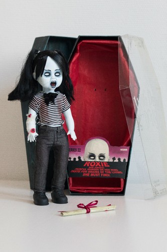 Living dead dolls doll roxie - dolls,