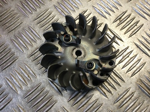 Volant moteur pour - volant,