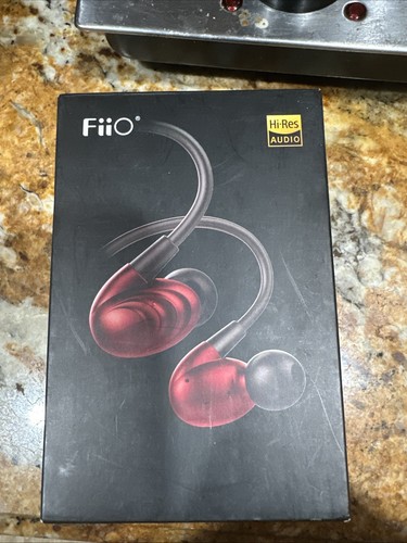 Fiio earphones brand new - ,