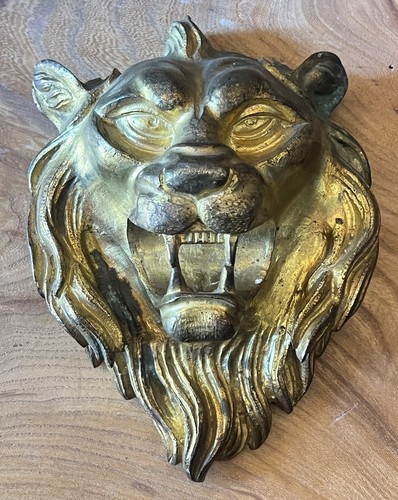 Mascaron tête lion en - tête,