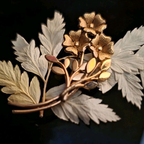 Broche ancienne vintage - /,