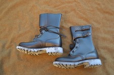 Paire de Rangers Armée Française Pointure 37  daté de 1999