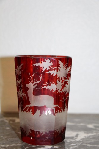 Verre rougé gravé boheme - verre,