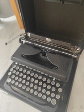Machine à écrire Royal