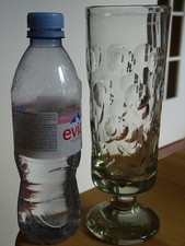 1 ANCIEN GRAND VERRE A