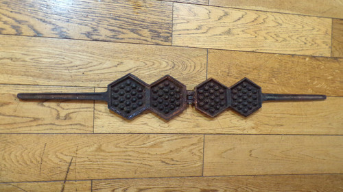 Ancien moule gaufre - à,